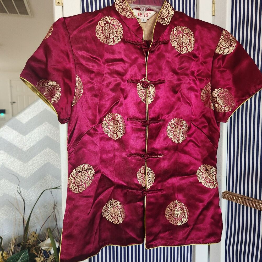 Traditional Lunar New Year Chinese Qipao Brocade Top Size M- (Magenta/Burgundy)